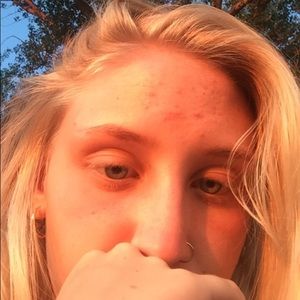 Meet your Posher, Leah